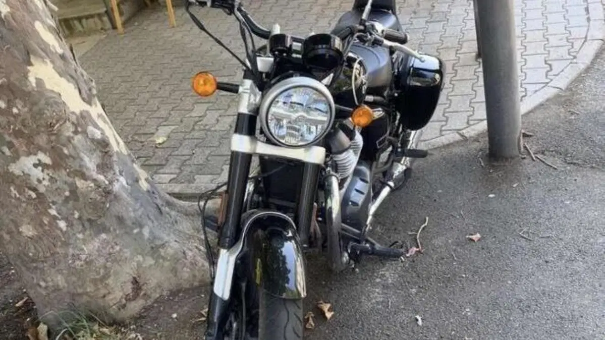 Royal Enfield Super Meteor 650 (2023 - 26)  (4)