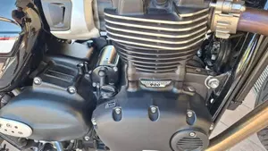 Triumph Speed Twin 900 Chrome Edition (2023)  (10)