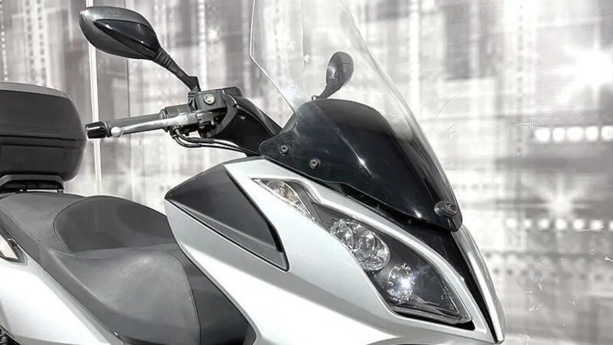 Kymco Downtown 300i (2009 - 17)  (3)