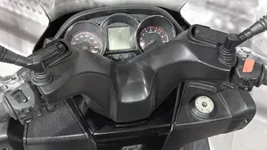 Kymco Downtown 300i (2009 - 17)  (6)