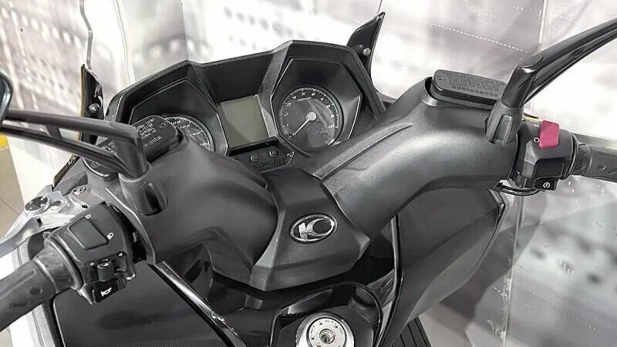 Kymco Downtown 350i ABS (2016 - 20)  (6)
