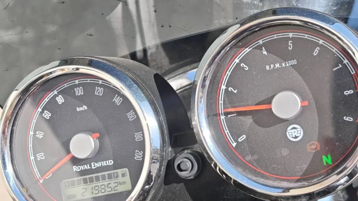 Royal Enfield Interceptor 650 (2021 - 26)  (6)
