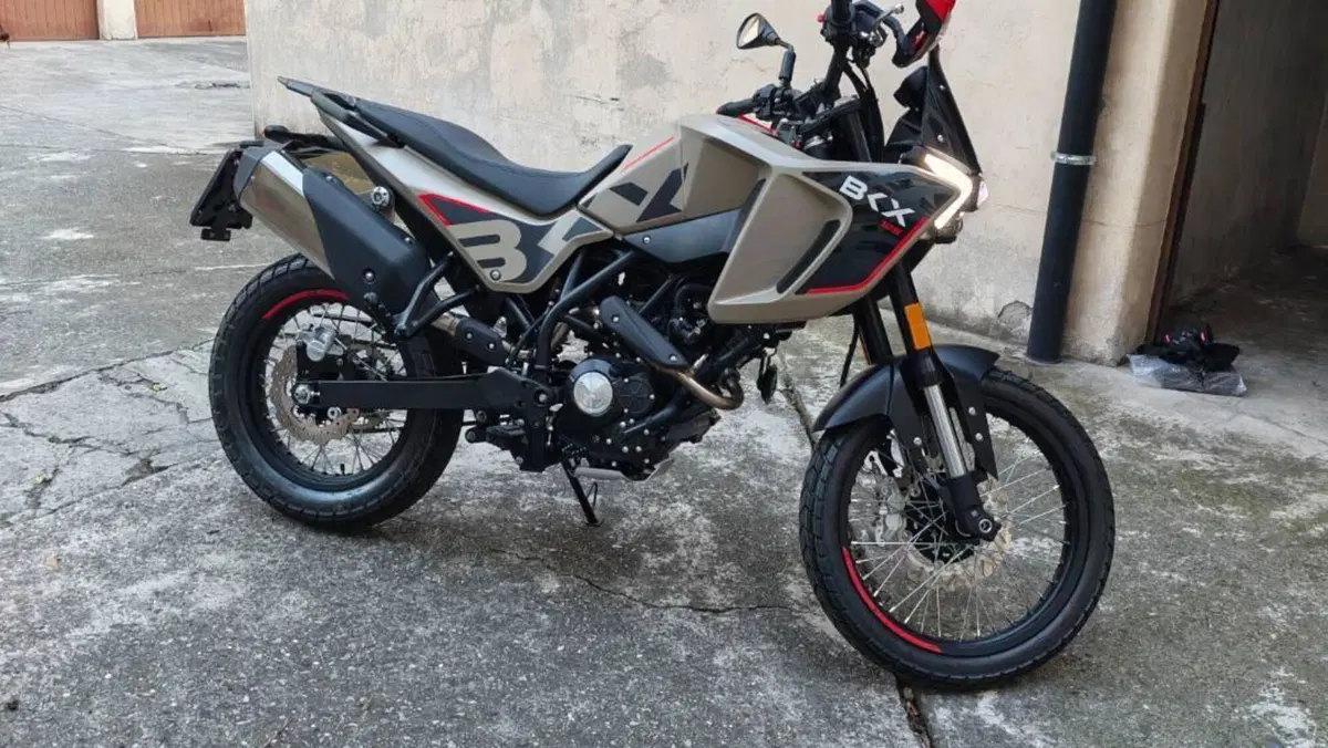 Benelli BKX 125 (2026)  (2)