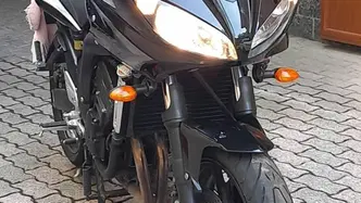 Yamaha FZ6 Fazer S2 (2006 - 11) usata