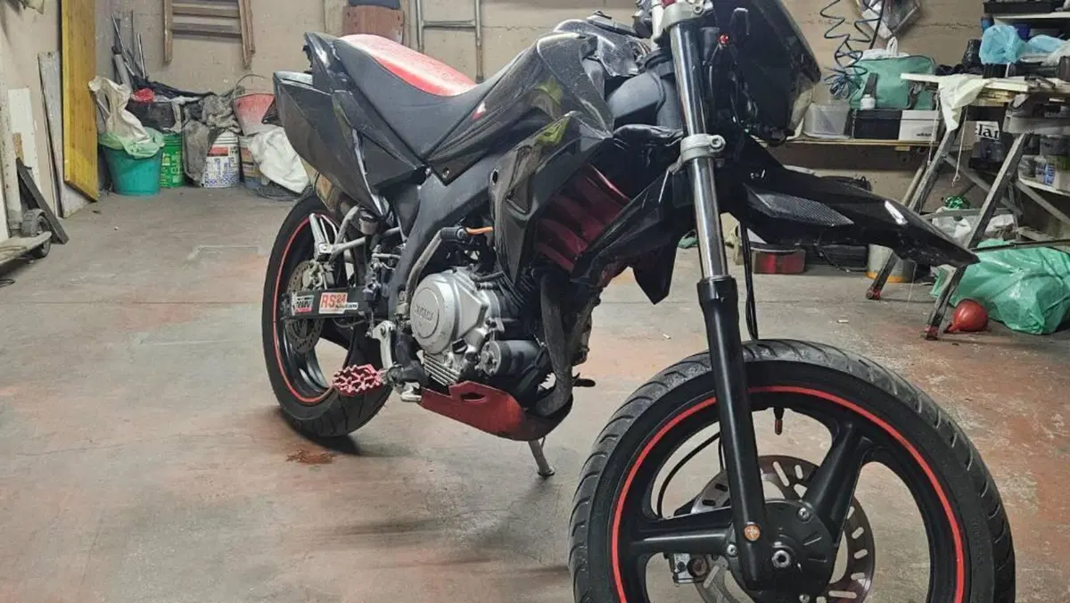 Malaguti X3M Motard 125 