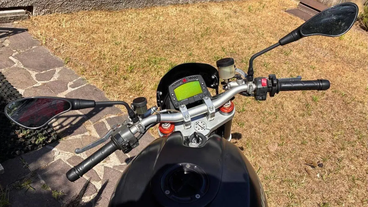Ducati Monster S2R 1000  (4)