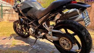Ducati Monster S2R 1000  (5)