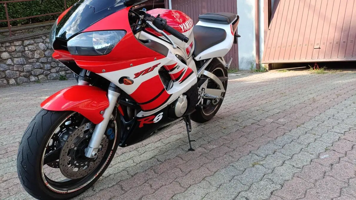 Yamaha YZF R6 (2003 - 04)  (3)