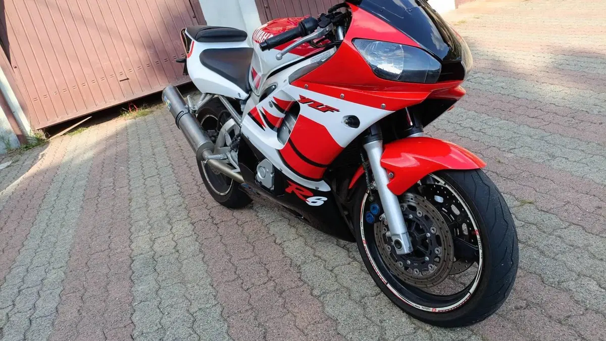 Yamaha YZF R6 (2003 - 04)  (5)