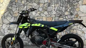 Fantic Motor XMF 125 Motard Performance 4T (2023 - 24)  (2)