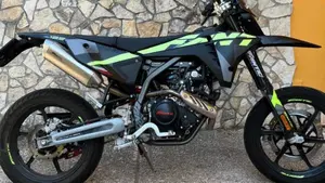 Fantic Motor XMF 125 Motard Performance 4T (2023 - 24)  (3)