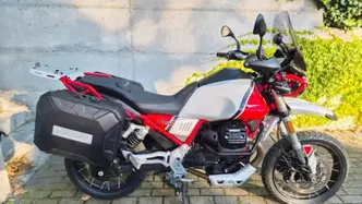 Moto Guzzi V85 TT Evocative Graphics (2019 - 20)