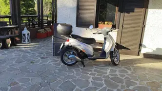 Piaggio Liberty 50 4T (2004 - 16) usata