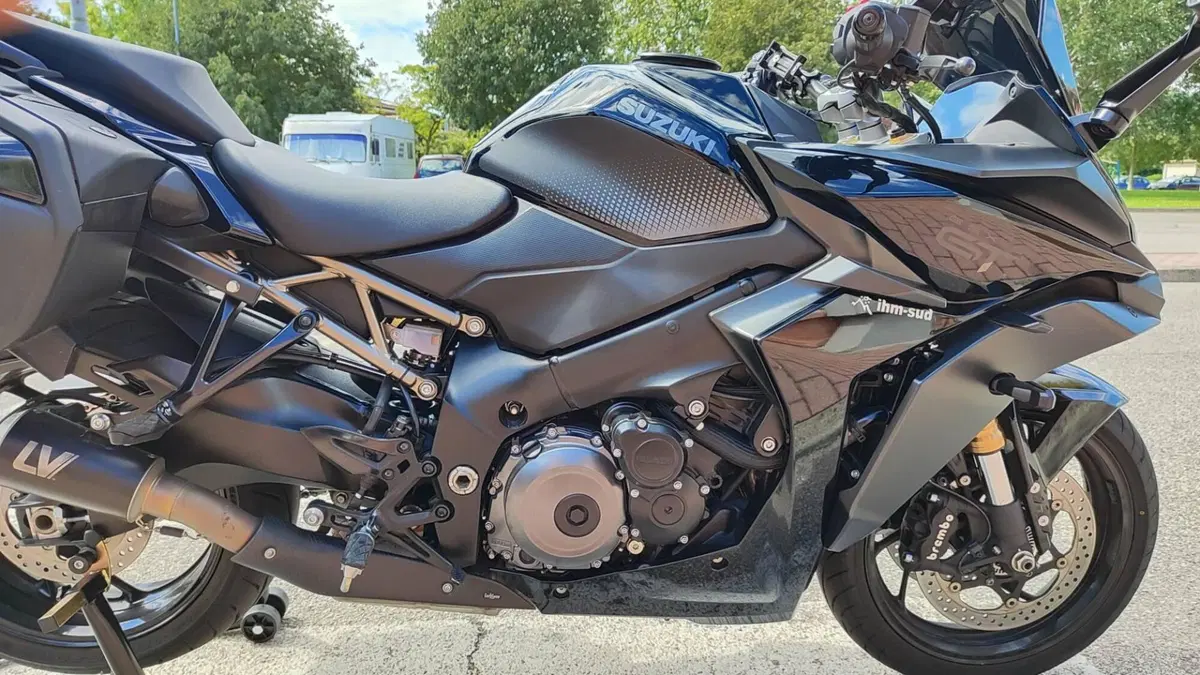 Suzuki GSX-S1000GT (2022 - 24)  (2)