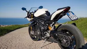 Triumph Speed Triple 1200 RR (2022 - 26)  (5)