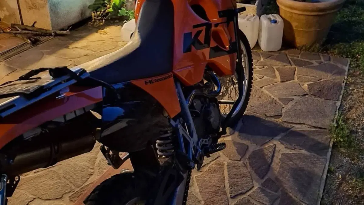 KTM 640 Adventure  (2)