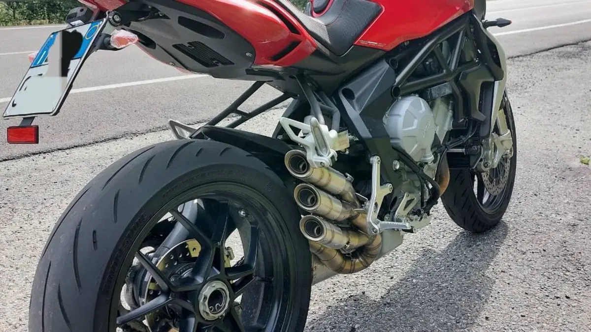 MV Agusta Brutale 675 EAS ABS (2011 - 16)  (2)