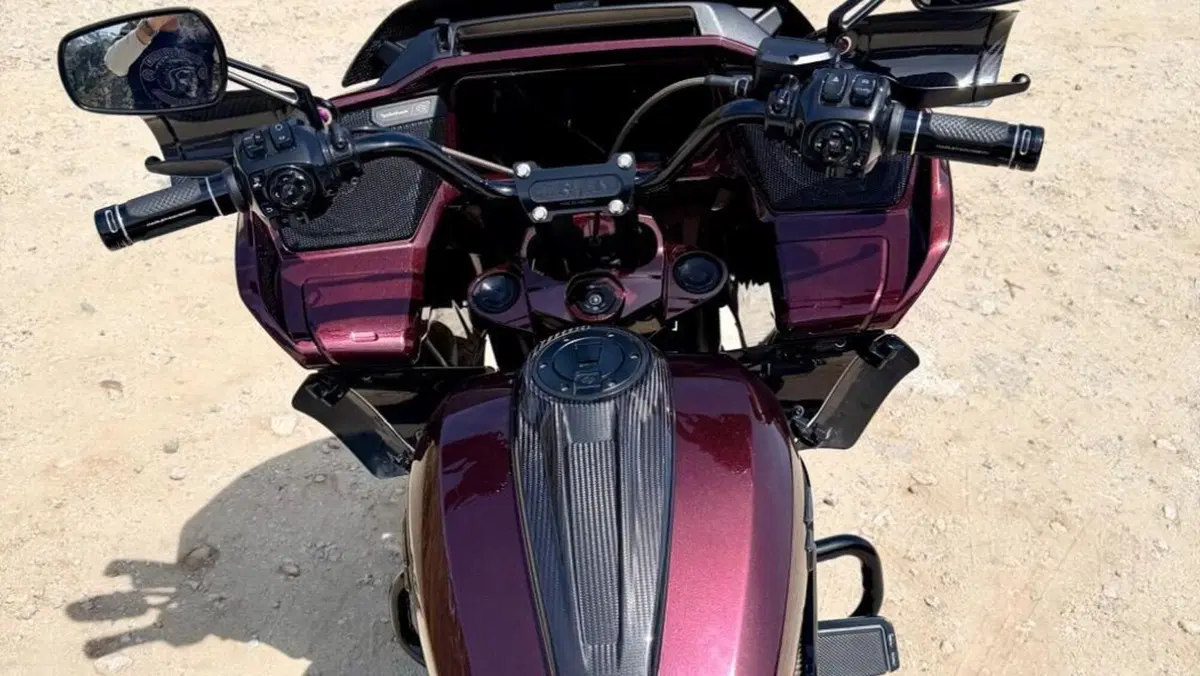 Harley-Davidson CVO Road Glide (2024)  (5)