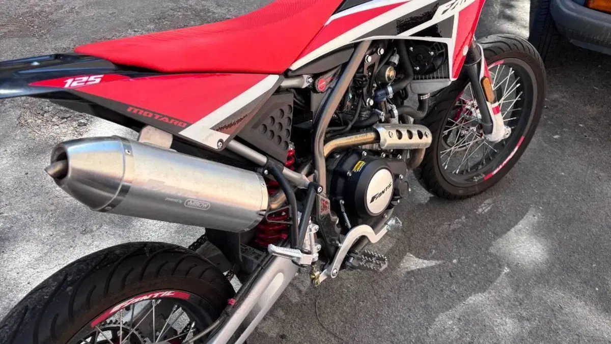Fantic Motor XMF 125 Motard Competition 4t (2021 - 22)  (2)
