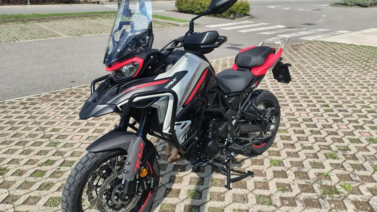 Benelli TRK 702X (2026)  (2)