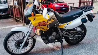 Honda NX650 Dominator epoca