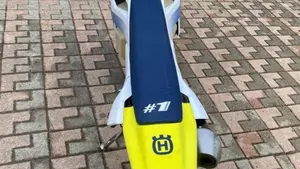 Husqvarna FE 250 (2024)  (4)