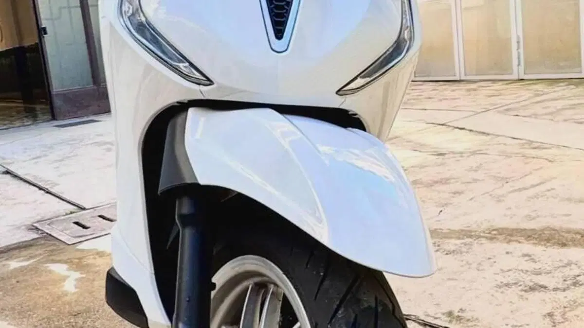 Piaggio Beverly 400 ABS-ASR (2021 - 24)  (5)