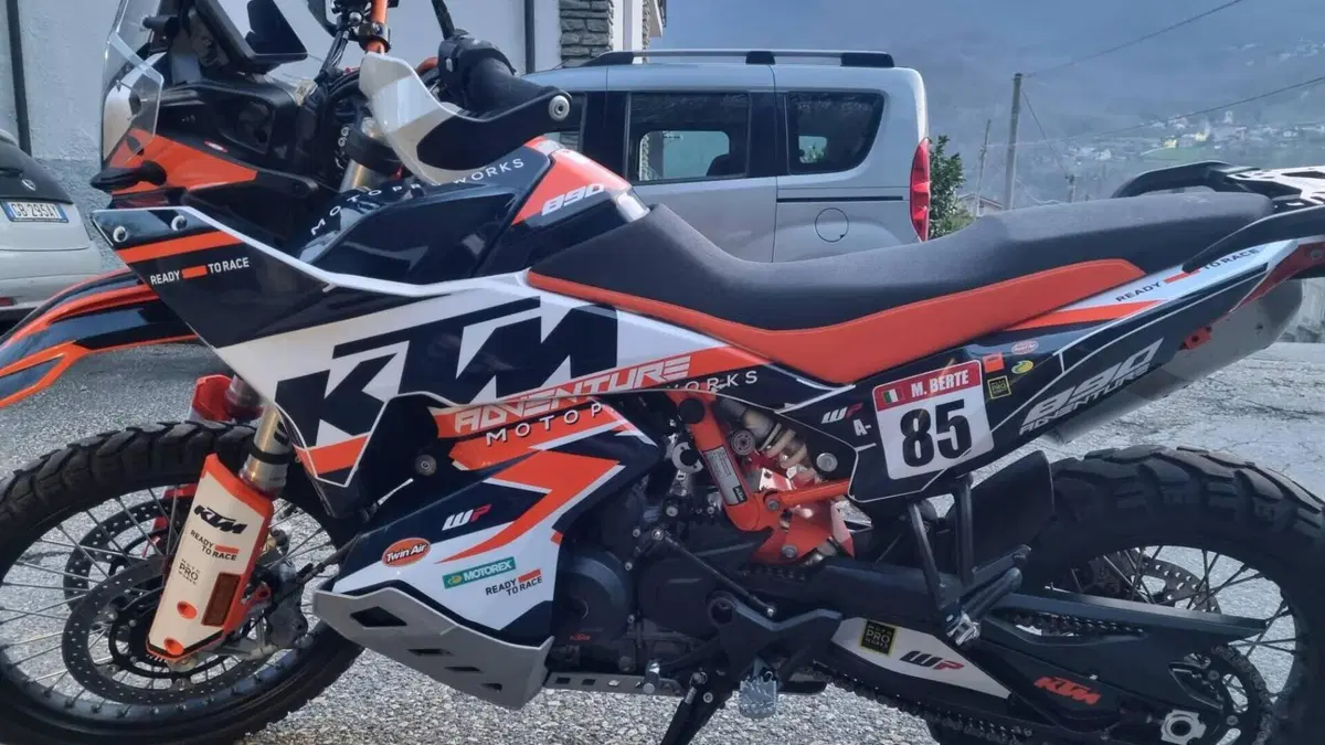 KTM 890 Adventure R (2023 - 24)  (2)