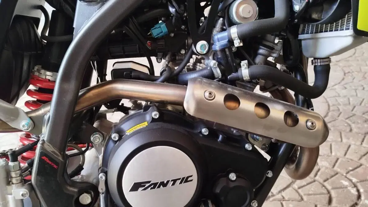 Fantic Motor XMF 125 Motard Competition 4T (2023 - 24)  (2)