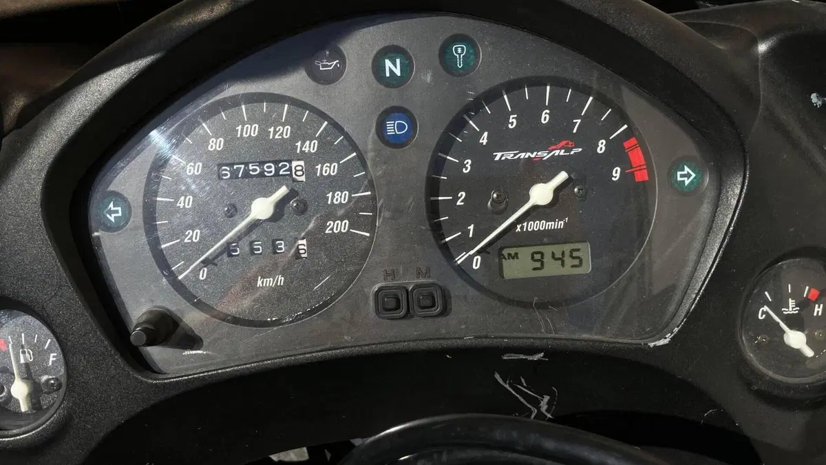 Honda Transalp XL 650V (2000 - 04)  (4)