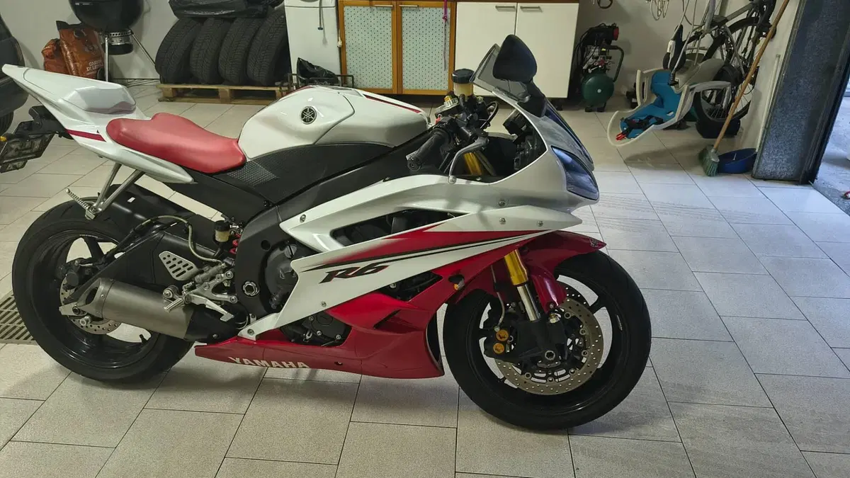 Yamaha YZF R6 (2006 - 07)  (3)