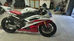 Yamaha YZF R6 (2006 - 07)  (3)