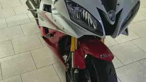 Yamaha YZF R6 (2006 - 07)  (7)