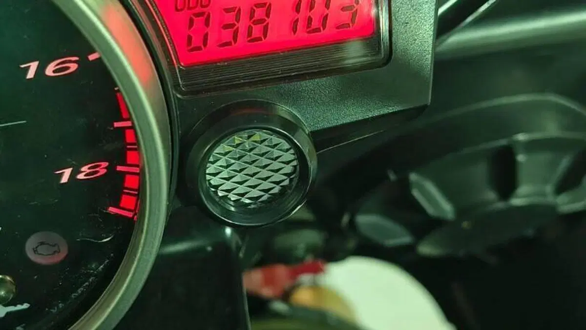 Yamaha YZF R6 (2006 - 07)  (8)