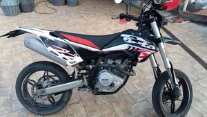 Betamotor RR 125 4T Motard LC (2018 - 20)  (2)