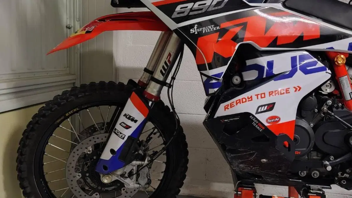 KTM 890 Adventure R (2023 - 24)  (2)