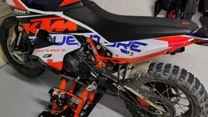 KTM 890 Adventure R (2023 - 24)  (13)