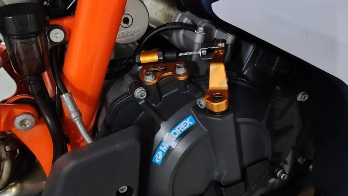 KTM 890 Adventure R (2023 - 24)  (16)