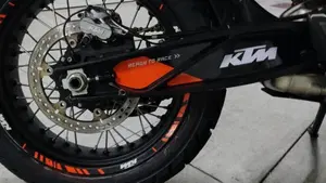 KTM 890 Adventure R (2023 - 24)  (17)