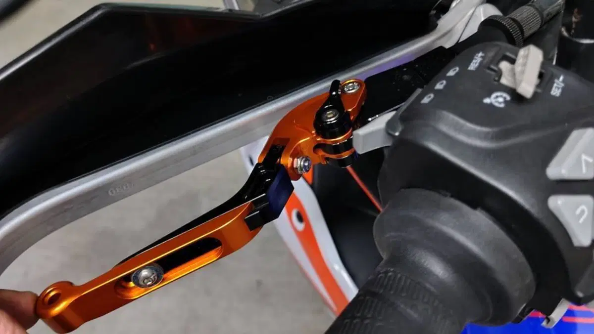 KTM 890 Adventure R (2023 - 24)  (19)