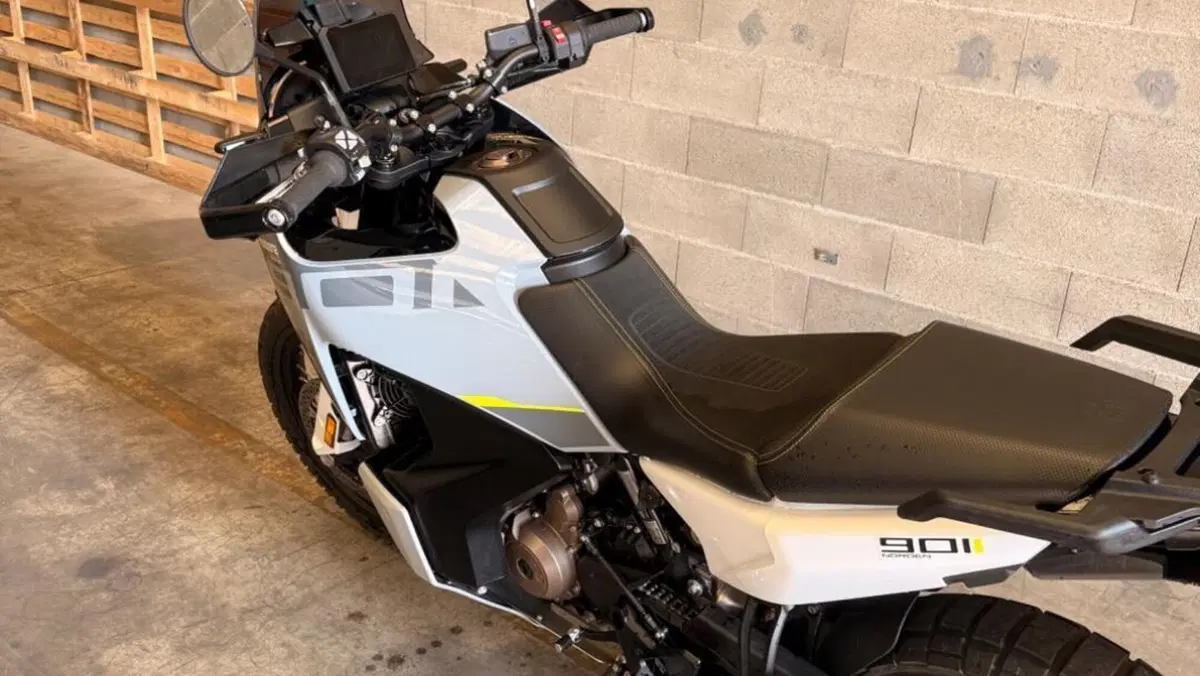 Husqvarna Norden 901 (2022 - 26)  (2)