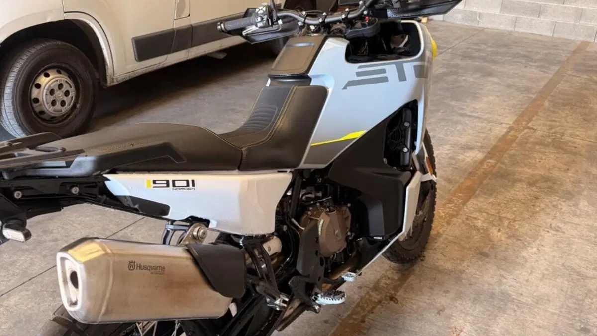 Husqvarna Norden 901 (2022 - 26)  (3)