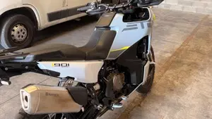 Husqvarna Norden 901 (2022 - 26)  (3)