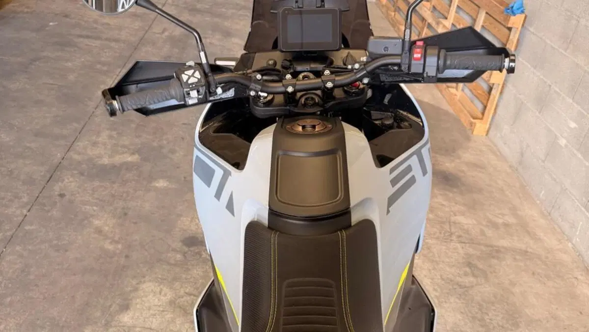 Husqvarna Norden 901 (2022 - 26)  (5)