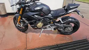 Ducati Streetfighter V4 1100 S (2021 - 22)  (3)