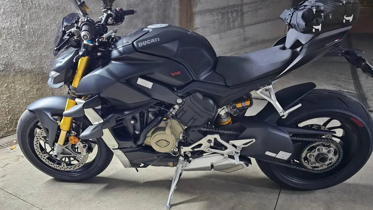 Ducati Streetfighter V4 1100 S (2021 - 22)  (4)