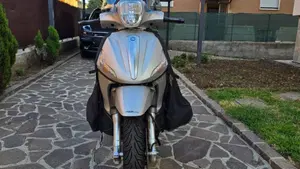Piaggio Beverly 350 ABS (2016 - 20)  (3)