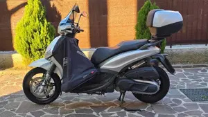 Piaggio Beverly 350 ABS (2016 - 20)  (5)