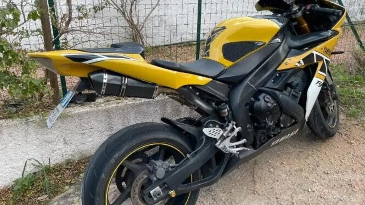 Yamaha YZF R1 (2006 - 07)  (3)