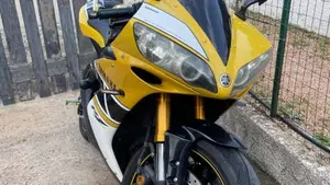 Yamaha YZF R1 (2006 - 07)  (8)